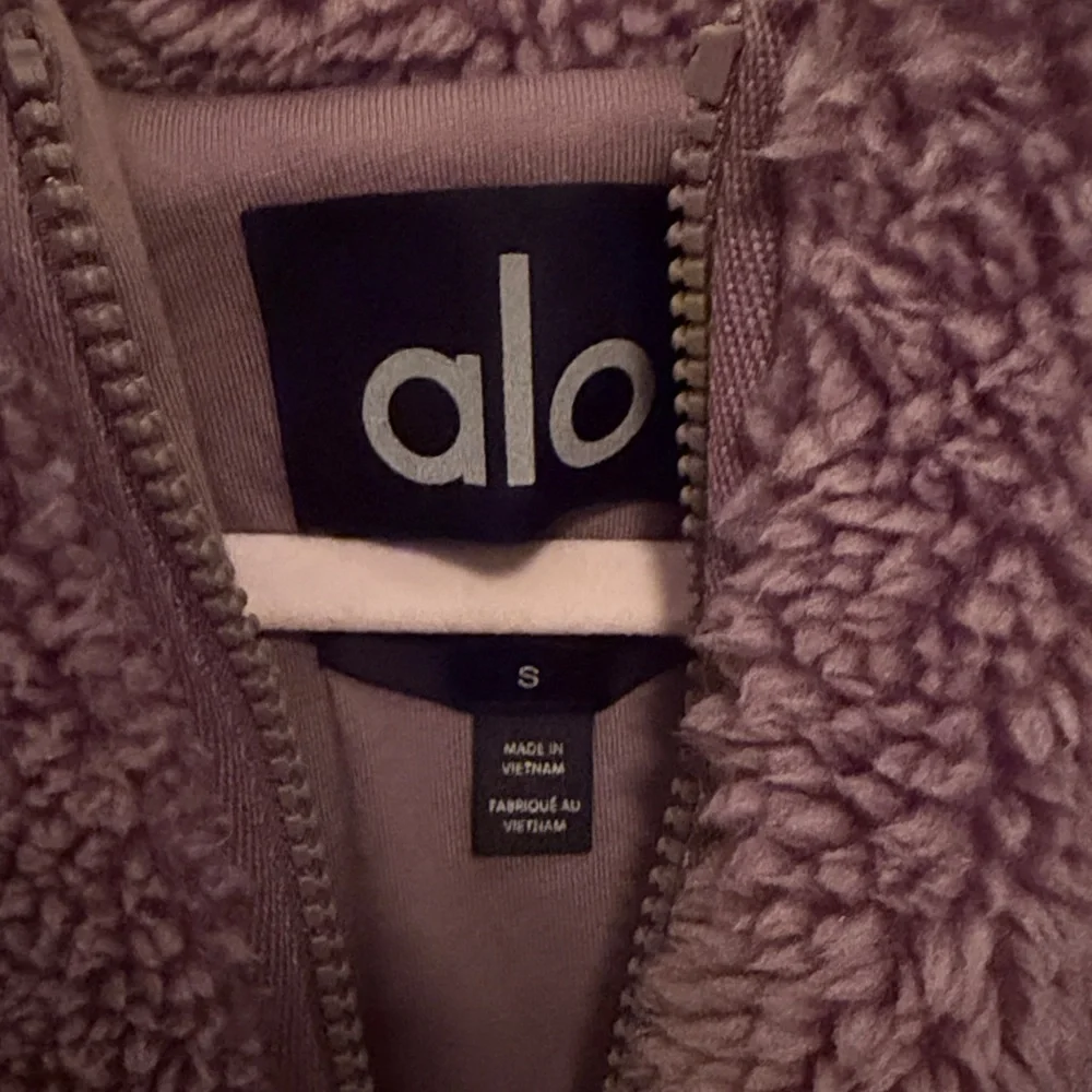 ALO Downtown Sherpa Jacket in Light Cocoa